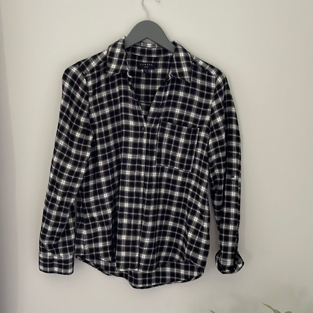 Tinsel Black Plaid Flannel Shirt. Size Small